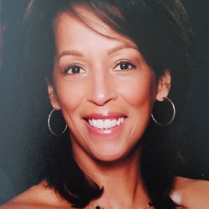 Meet your Posher, Nivia